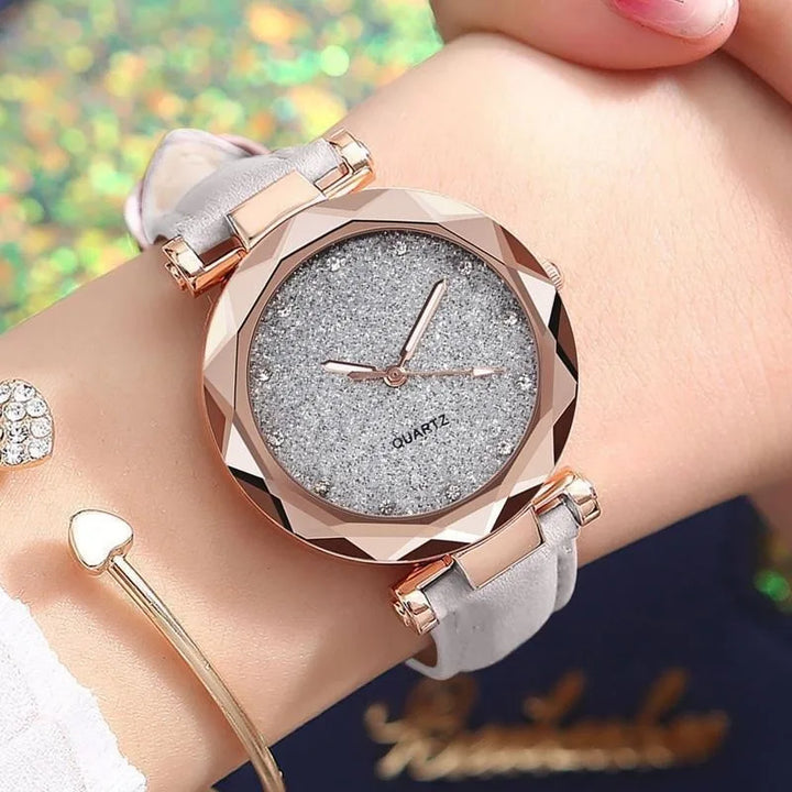 Chic Elegance: Women's Leather Strap Quartz Dress Watch