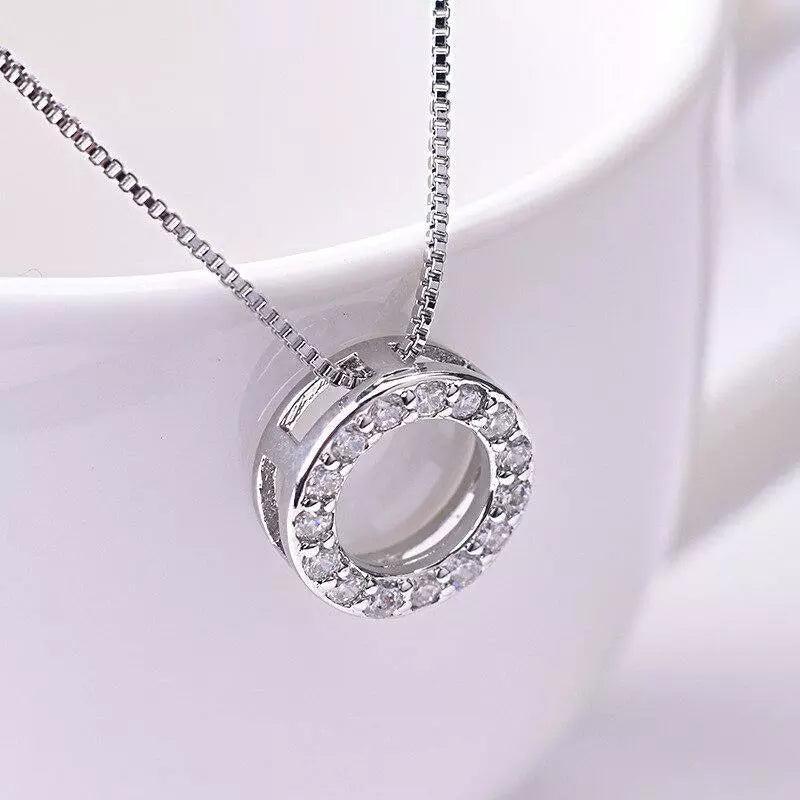 Trendy Circle Necklace: Simple and Stylish Clavicle Chain